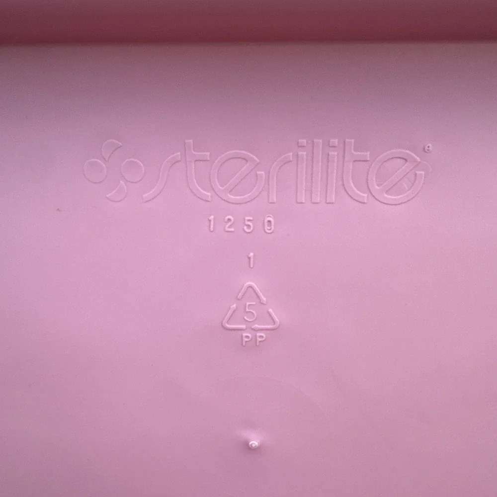 Sterilite Laundry Hamper Pink Plastic Tall 62 Qt Flip Lid Movie Prop Vtg 1990s